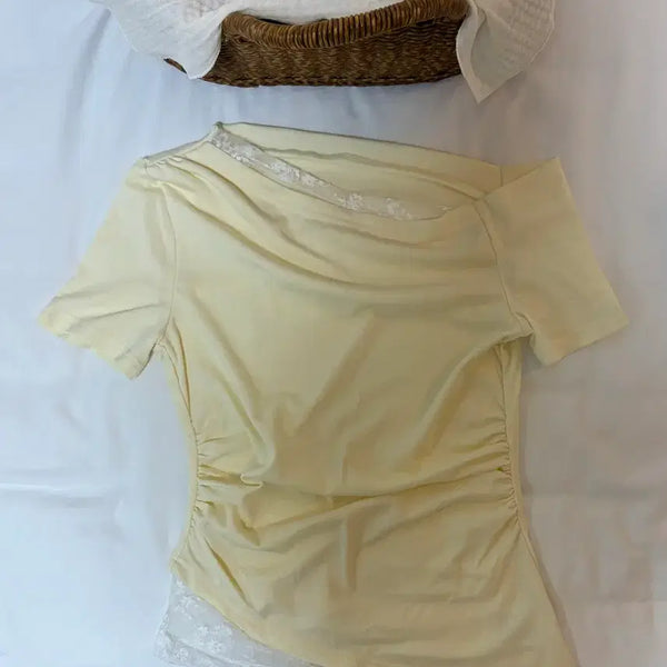 [BUNJANG] Egg Car Lace Off-Shoulder Blouse (Apricot) / 에그카 레이스 오프숄더(살구)