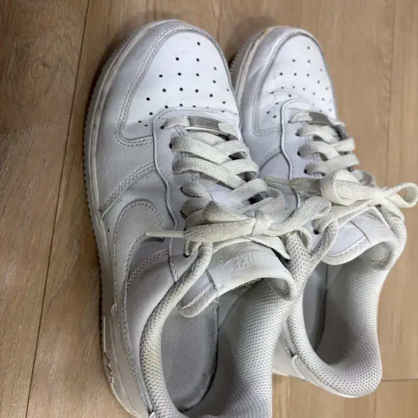 [BUNJANG] Nike Air Force 1 '07 (235mm) / 에어포스 235
