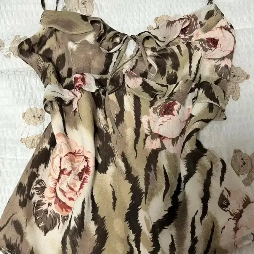 [BUNJANG] Vintage Leopard Floral Print Chiffon Ruffle Sleeveless Top / 오네갸루 빈티지 호피 플라워 패턴 쉬폰 프릴 슬리브리스