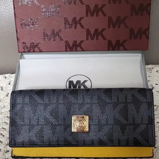 [BUNJANG] Michael Kors MK Logo Long Wallet (Black/Yellow) / 새상품))마이클코어스 MK 로고 장지갑 (블랙/옐로우)
