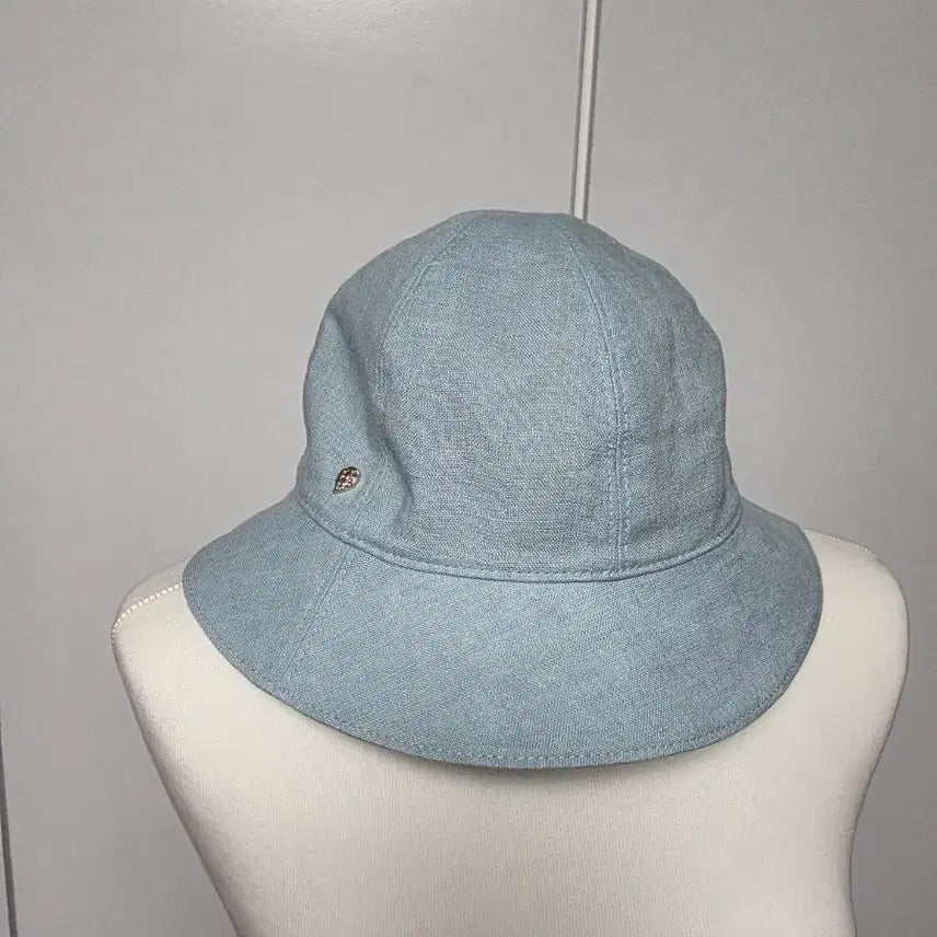 [BUNJANG] Helen Kaminski Flora Bucket Hat Sky Blue / 헬렌카민스키 플로라 버킷햇 스카이 블루