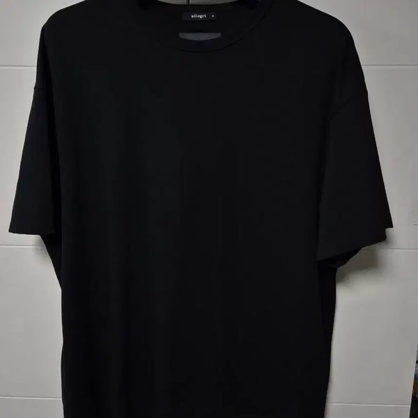 [BUNJANG] Allegri 24ss Luxe Cool Black Semi-Oversized T-Shirt / (M) 24ss 알레그리 럭스쿨 블랙 세미오버 반팔티셔츠