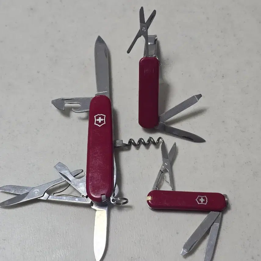 [BUNJANG] Victorinox Multitool and Henckels Mini Tools Bundle / 빅토리녹스 멀티툴 과 미니툴 헹켈 손톱깎이 미니툴 일괄