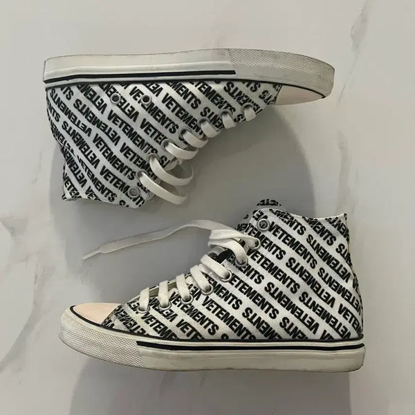 [BUNJANG] Vetements Converse High-Top Sneakers / 베트멍 컨버스 하이탑 스니커즈