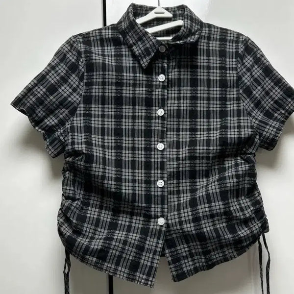 [BUNJANG] Checkered Shirring Short Sleeve Shirt / 체크 셔링 반팔 셔츠