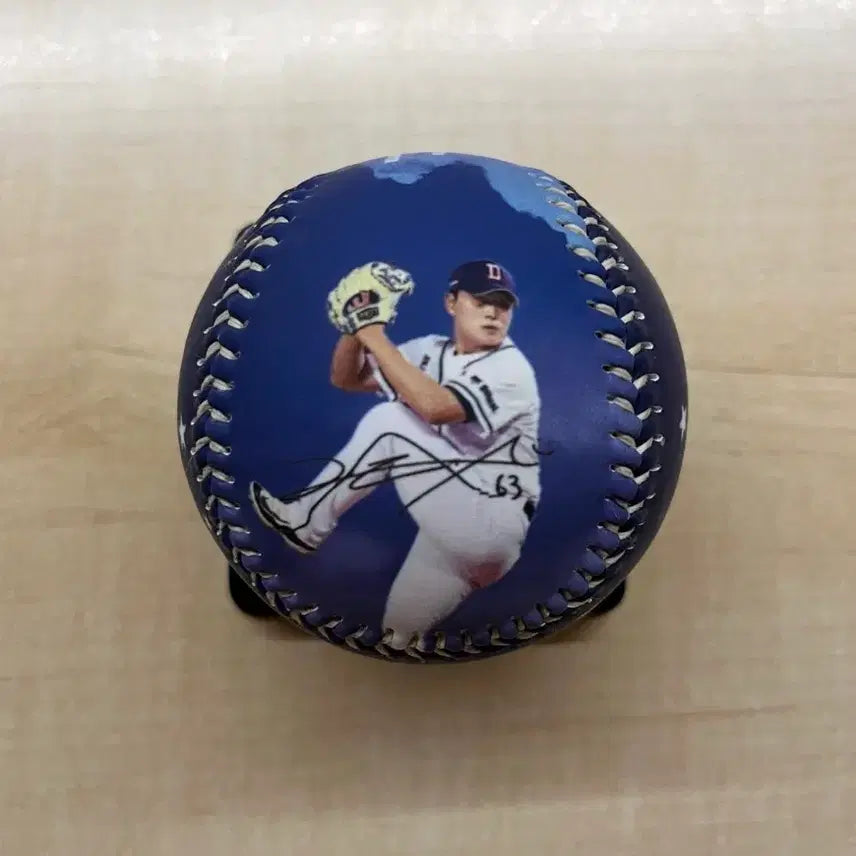 [BUNJANG] Kim Taek-yeon Rookie Record Autographed Baseball / 김택연 고졸 신인 최다세이브 기념구 싸인볼
