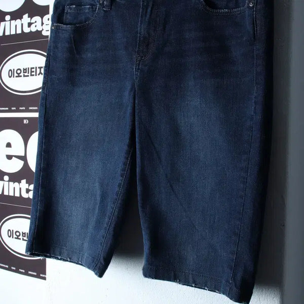 [BUNJANG] Calvin Klein Slim Fit Washed Denim Shorts / W(XL) 캘빈클라인 반바지 팬츠 슬림핏 데님 청 워싱-P10547