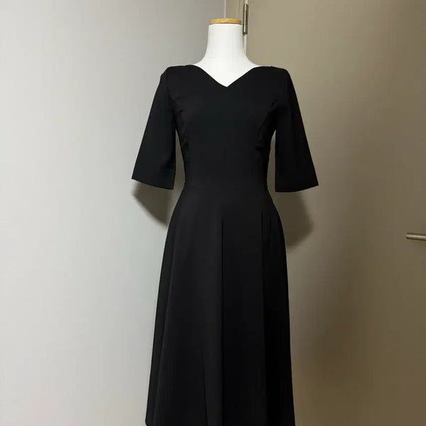 [BUNJANG] BADDIARY Black Flare Dress - Size S / 블랙 플레어 원피스