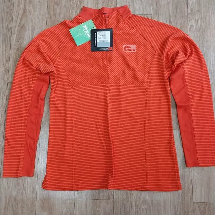 [BUNJANG] NEPA Women's Striped Half-Zip Winter Outdoor Jacket / 네파 스트라이프 반집업 여성 겨울등산복 캠핑 아웃도어