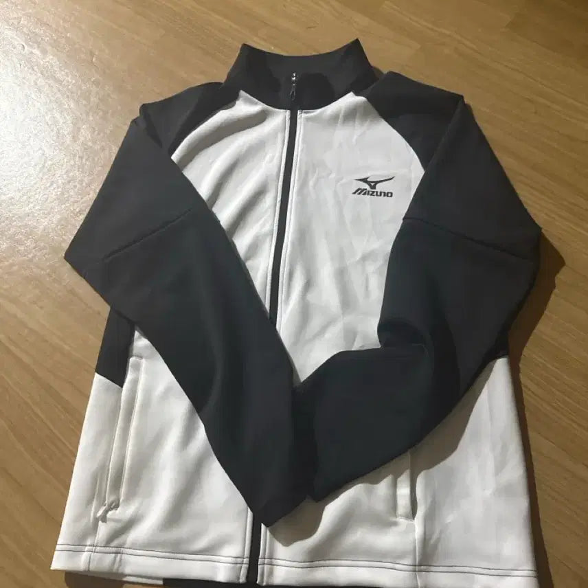 [BUNJANG] Mizuno Men's Color-Blocked Zip-Up Jacket / 미즈노 겉옷
