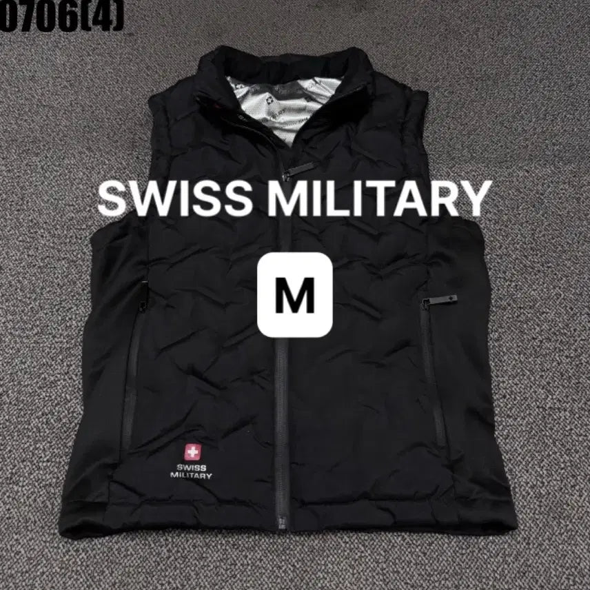 [BUNJANG] Swiss Military Padded Vest Black Vintage / [M] 스위스 밀리터리 | 패딩 조끼 블랙 빈티지 만원 0706