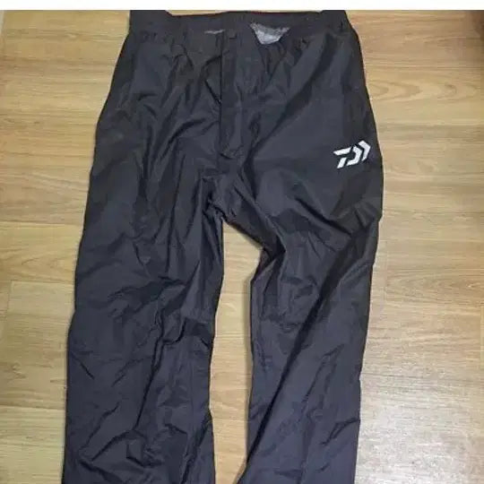 [BUNJANG] Daiwa Waterproof Windproof Fishing Pants / 다이와 레인바지