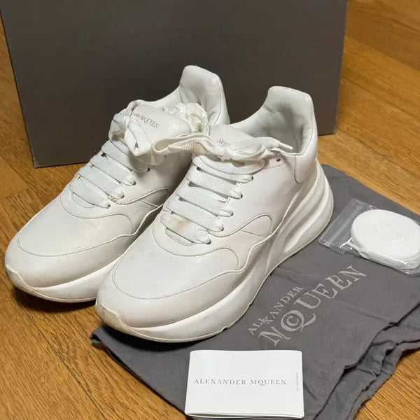 [BUNJANG] Alexander McQueen Oversized Runner Sneakers / 알렉산더맥퀸 오버사이즈 러너 스니커즈 40.5