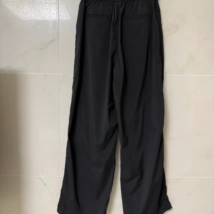 [BUNJANG] SPAO Black Parachute Pants / 새상품/택있음) 스파오 블랙 파라슈트 팬츠