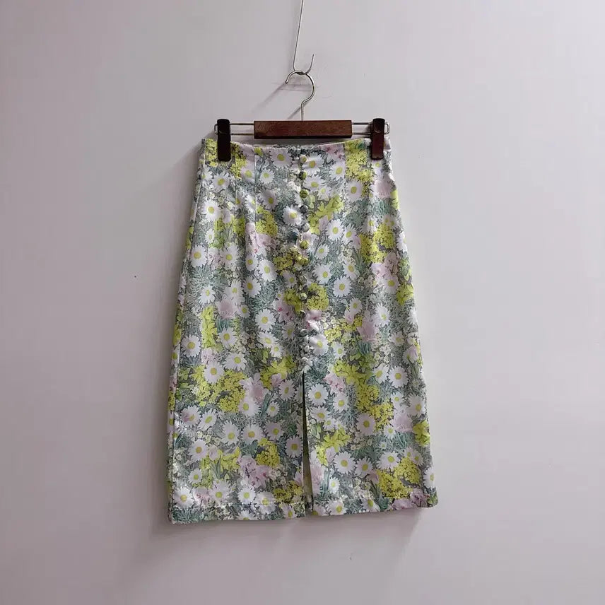 [BUNJANG] ZARA Floral Button Satin Midi Skirt / ZARA 자라 플로럴 콩단추 새틴 미디 스커트