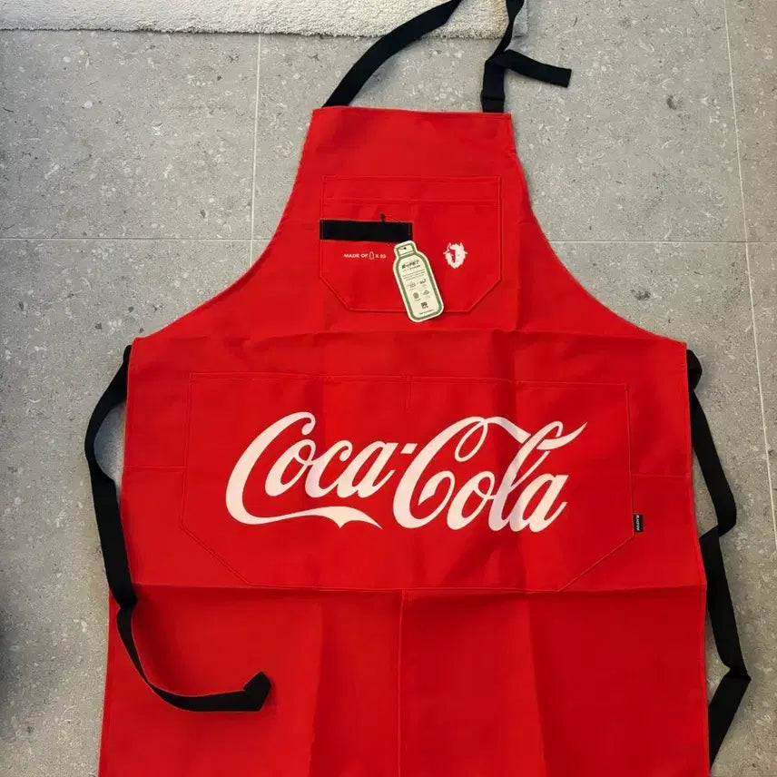 [BUNJANG] Blackyak x Coca-Cola Collaboration Apron / 블랙야크x코카콜라 콜라보 앞치마