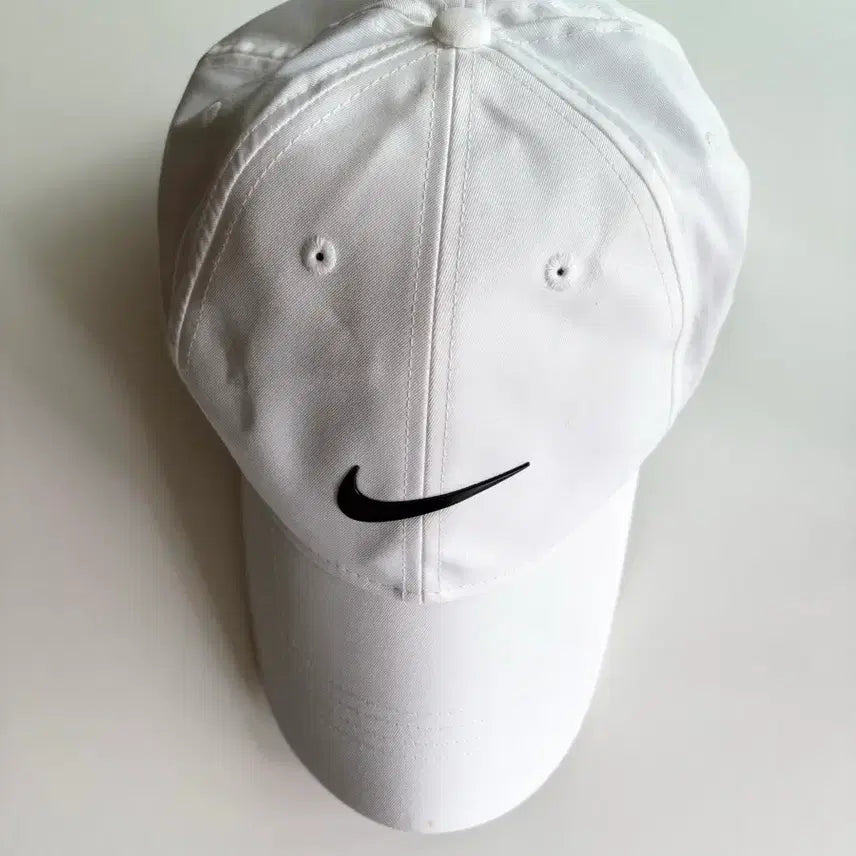[BUNJANG] Nike Dri-FIT Running White Ball Cap / 나이키 드라이핏 러닝 화이트 볼캡 새상품 미착용 정품 얼굴소멸 모자
