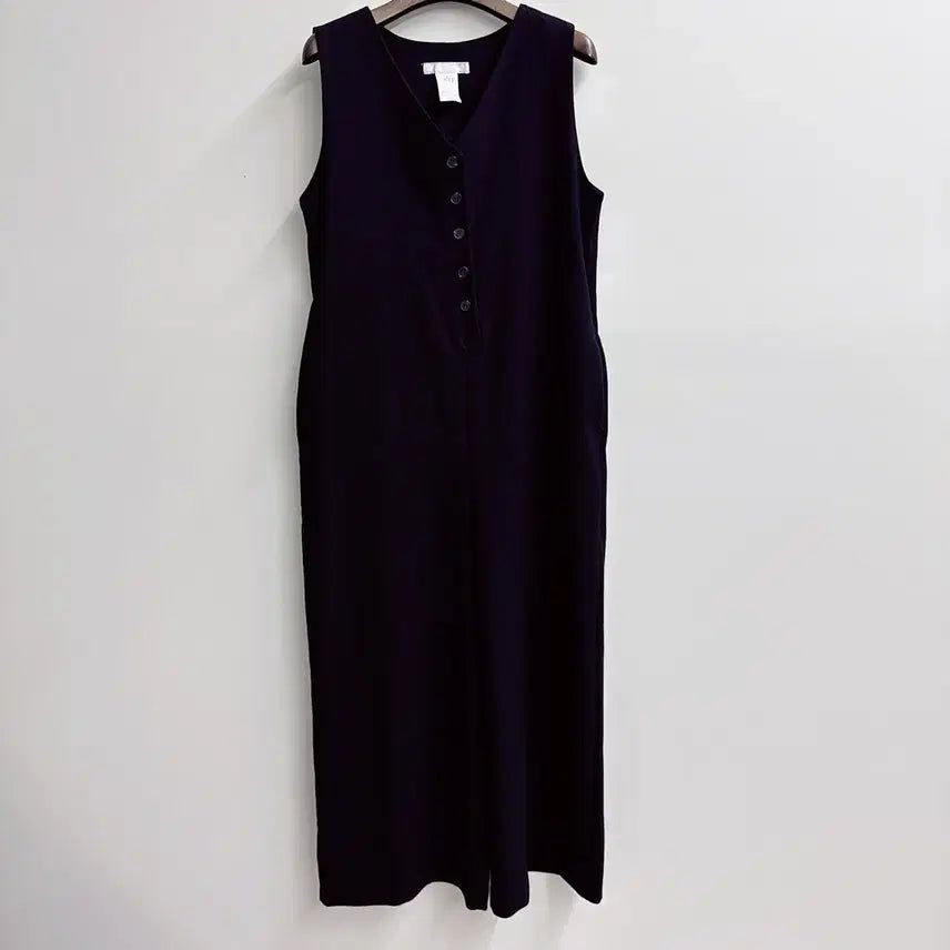 [BUNJANG] URAGO Black V-Neck Jumpsuit / URAGO 유라고 블랙 점프수트