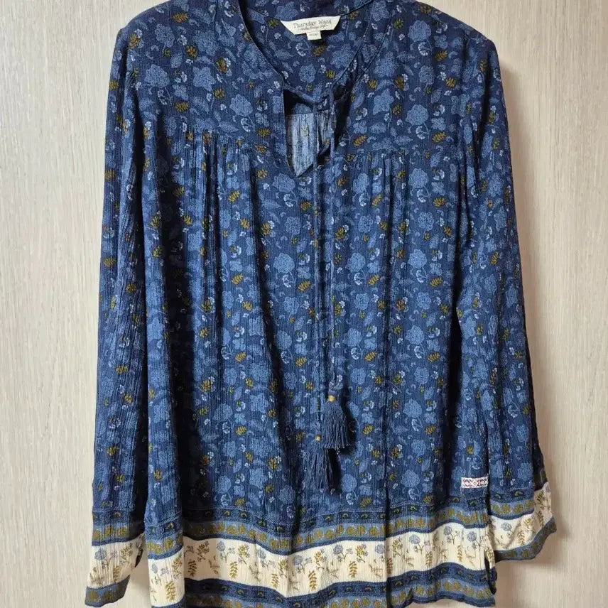 [BUNJANG] Thursday Island Blouse Small / 써스데이아일랜드 블라우스 s