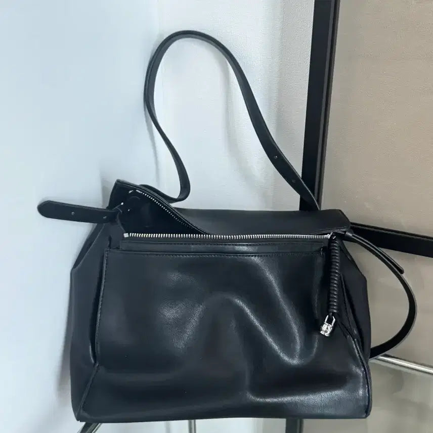 [BUNJANG] Lemaire Trapeze Medium Shoulder Bag / 루에브르 트라페즈 Trapeze 미디움 미듐 숄더백