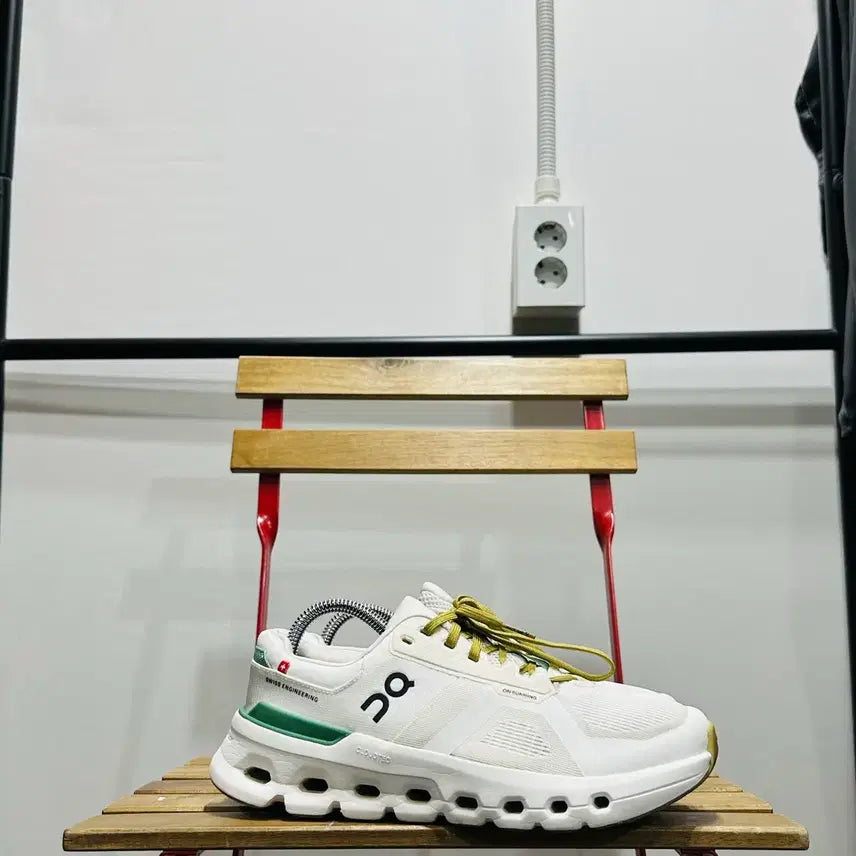 [BUNJANG] OnRunning Cloud Monster Running Shoes Unisex White Green / 250) 온러닝 런닝화 남녀공용 클라우드 몬스터 화이트 그린