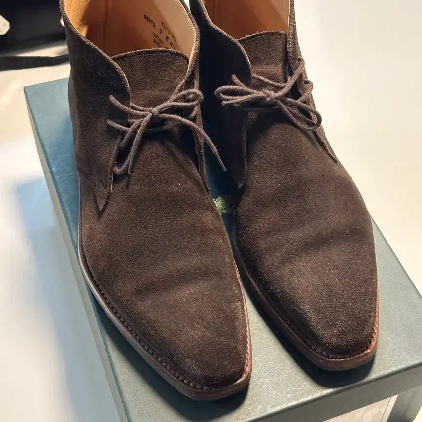 [BUNJANG] Crockett & Jones Chuka Boots Dark Brown Suede / 크로켓앤존스 차카 부츠 다크브라운