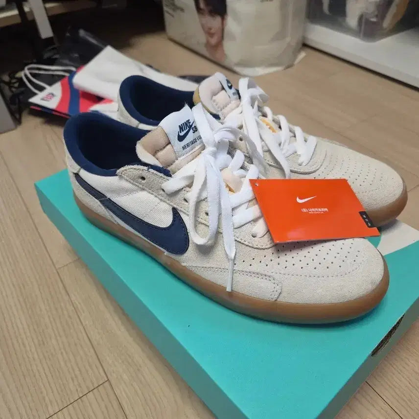 [BUNJANG] Nike Heritage Bulk Sneakers 255mm / (풀구성) 나이키 헤리티지 벌크 스니커즈 255mm