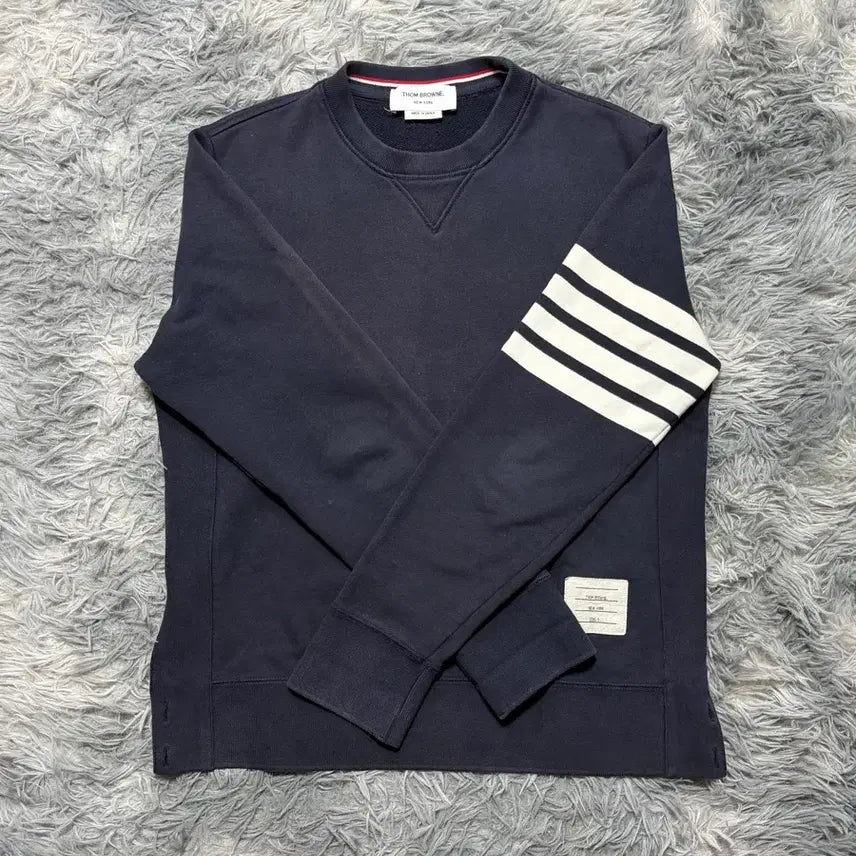 [BUNJANG] Thom Browne Striped Armband Sweatshirt Navy Size 3 / 톰브라운 사선완장 맨투맨 {size 3}