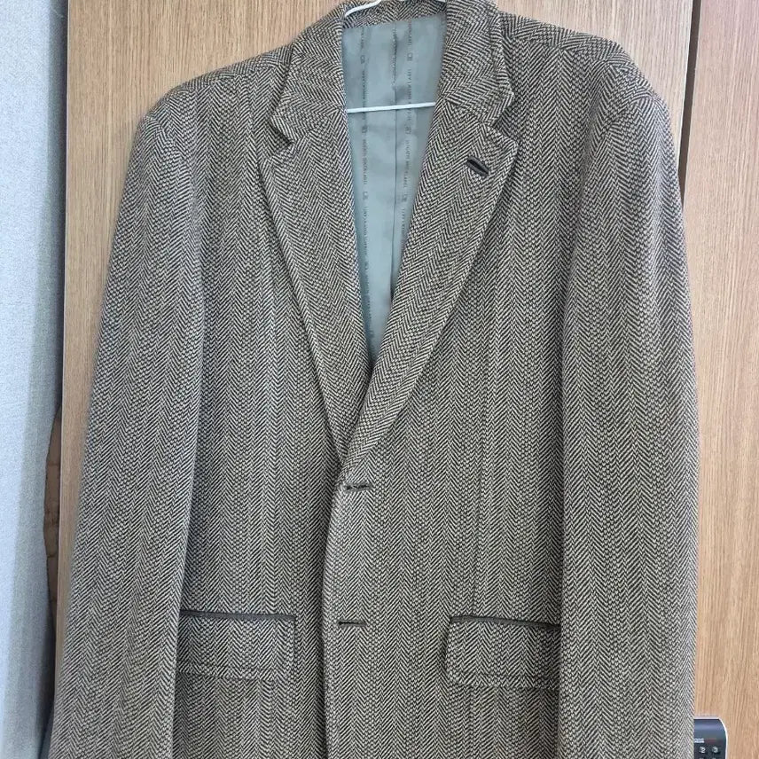 [BUNJANG] Roggatis Herringbone Jacket (Repair Needed) Size 100 / 로가디스  자켓(수선필요)100 인하