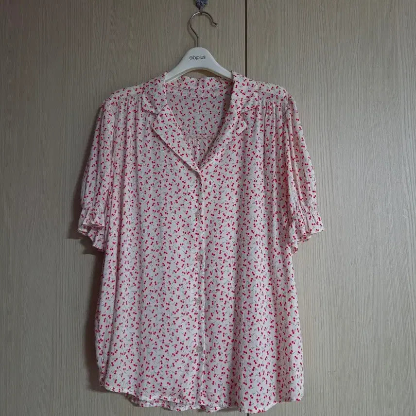 [BUNJANG] Cherry Short Sleeve Blouse Size 66 / (새상품) 체리 반팔 블라우스 66사이즈 전후