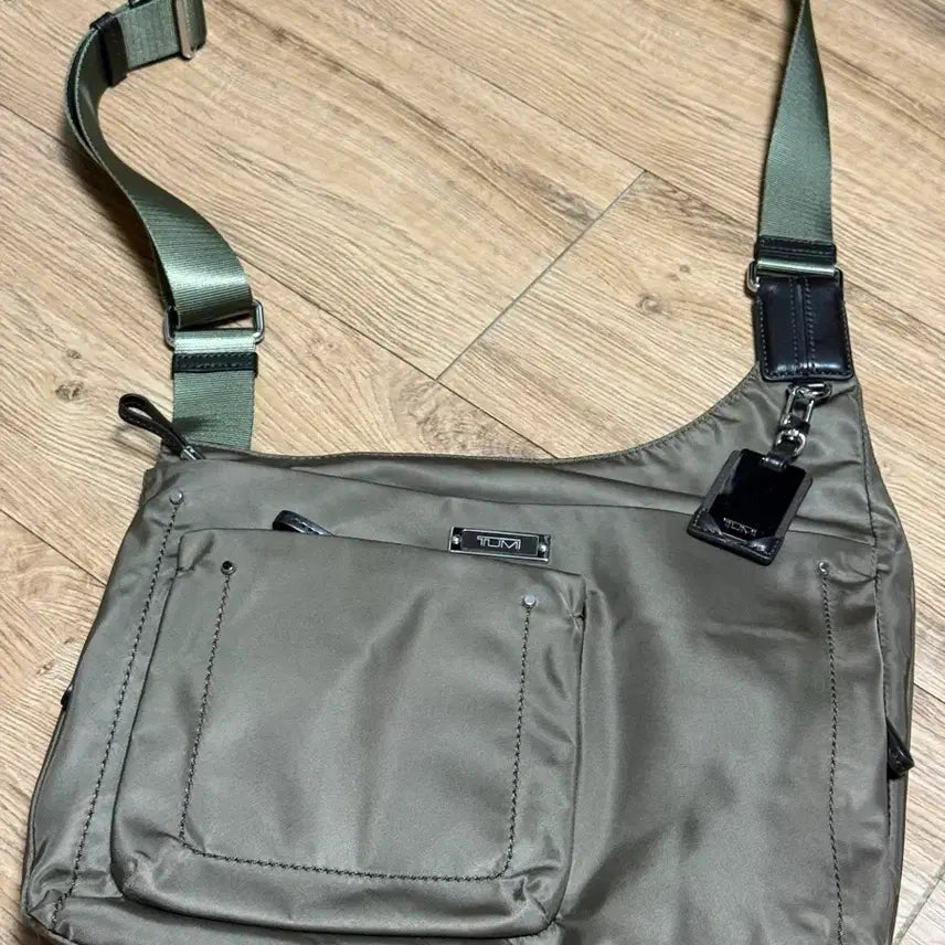 [BUNJANG] Tumi Nylon Crossbody Bag / 투미 나일론 크로스백 새상품급