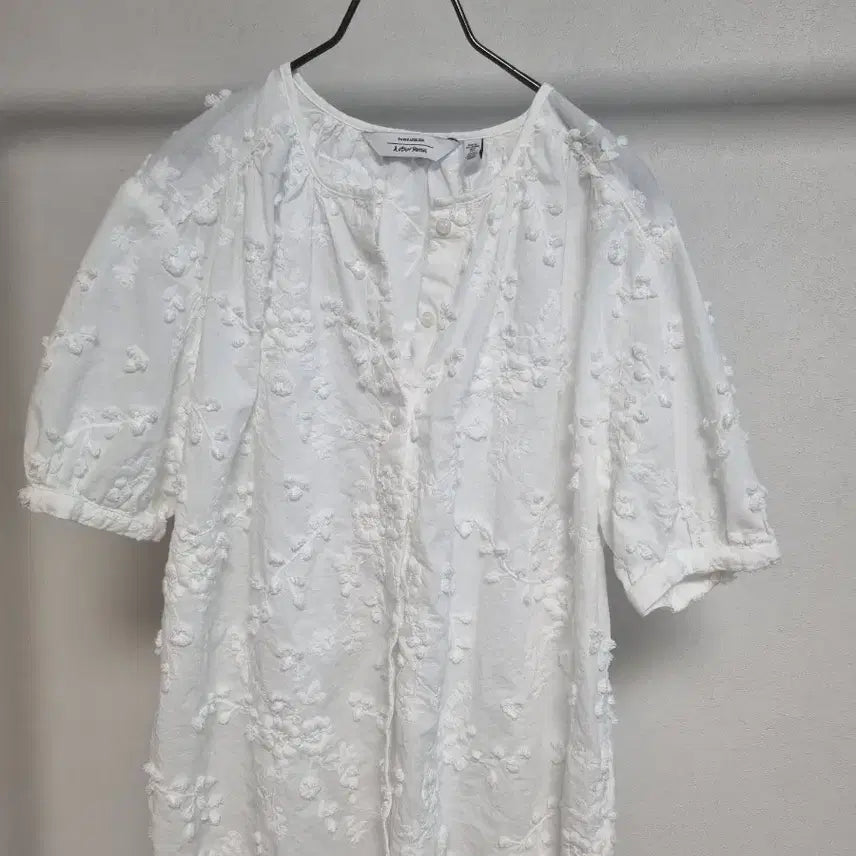 [BUNJANG] And Other Stories Embroidered Blouse White Cotton 38 / 앤아더스토리즈 자수 블라우스  (넘 예뻐요)