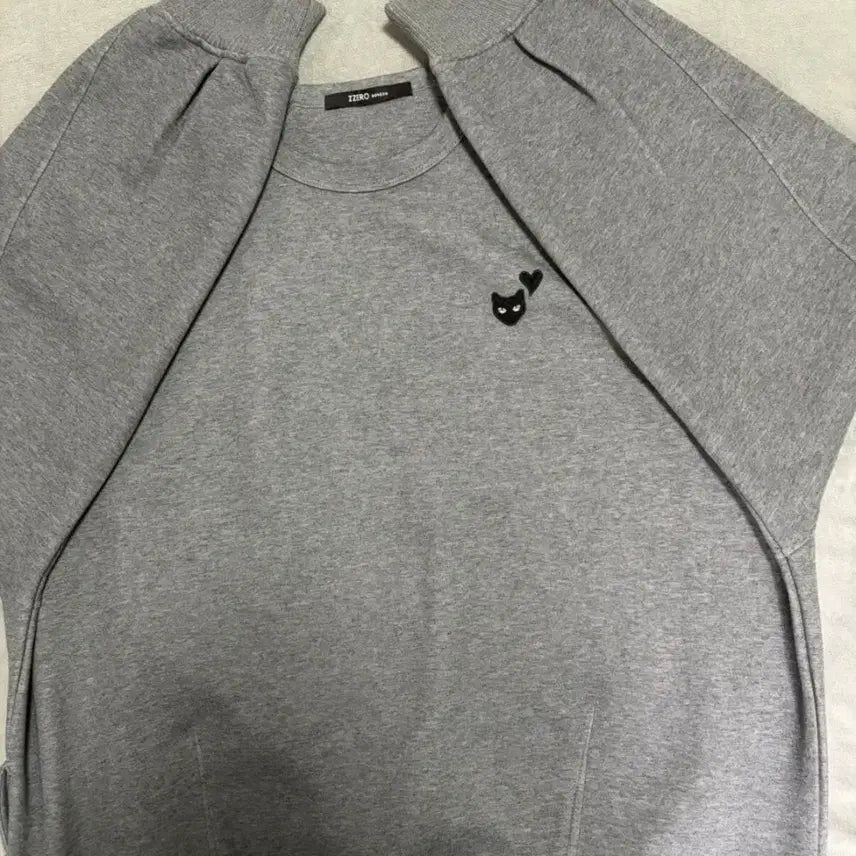 [BUNJANG] Songzio Homme Zizero Love Panther Mélange Sweatshirt / (미착용) 정가 29.9만원 송지오 옴므 지제로 러브펜서 멜란지 맨투맨