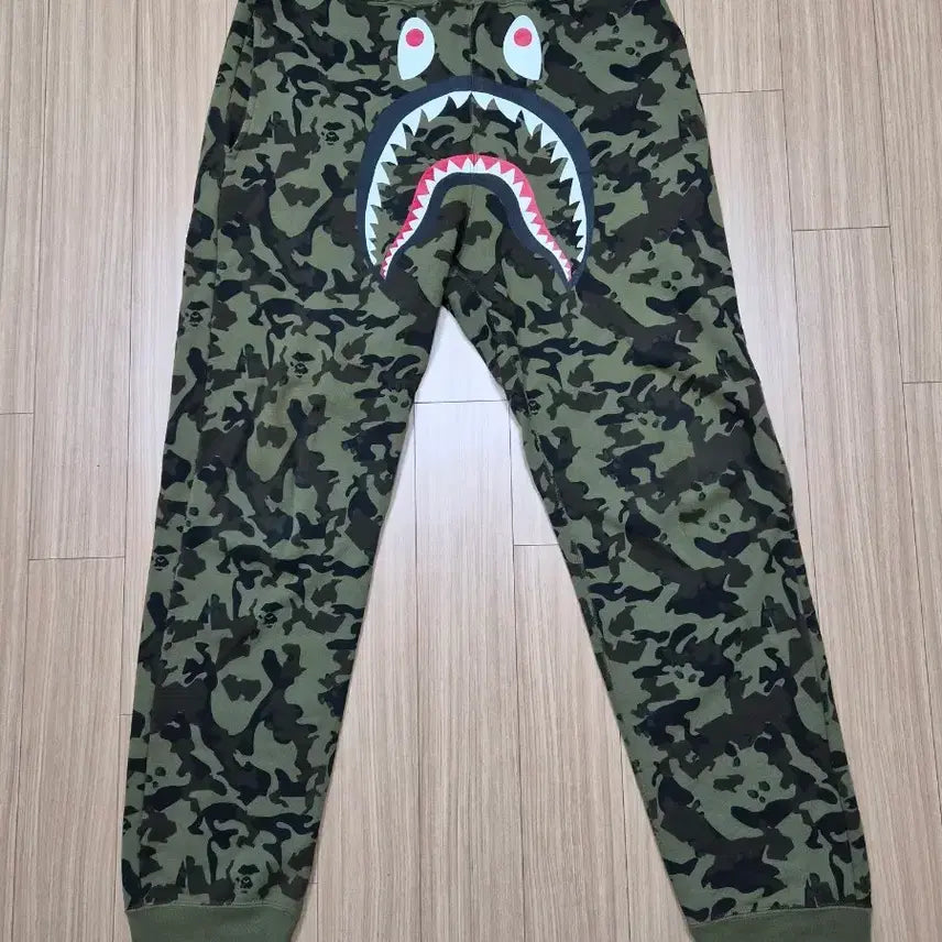 [BUNJANG] BAPE Shark Camo Cotton Pants XL / 베이프 바지