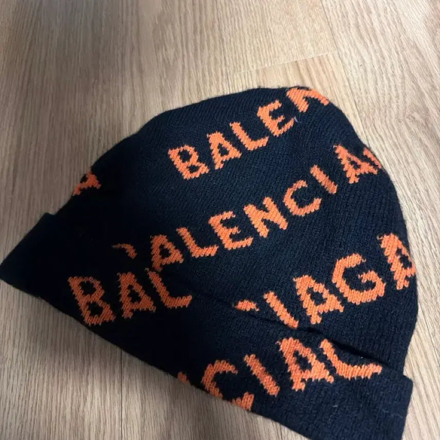 [BUNJANG] Balenciaga Wool All Over Logo Beanie Black / 발렌시아가 울오버 로고 올 니트 비니 블랙