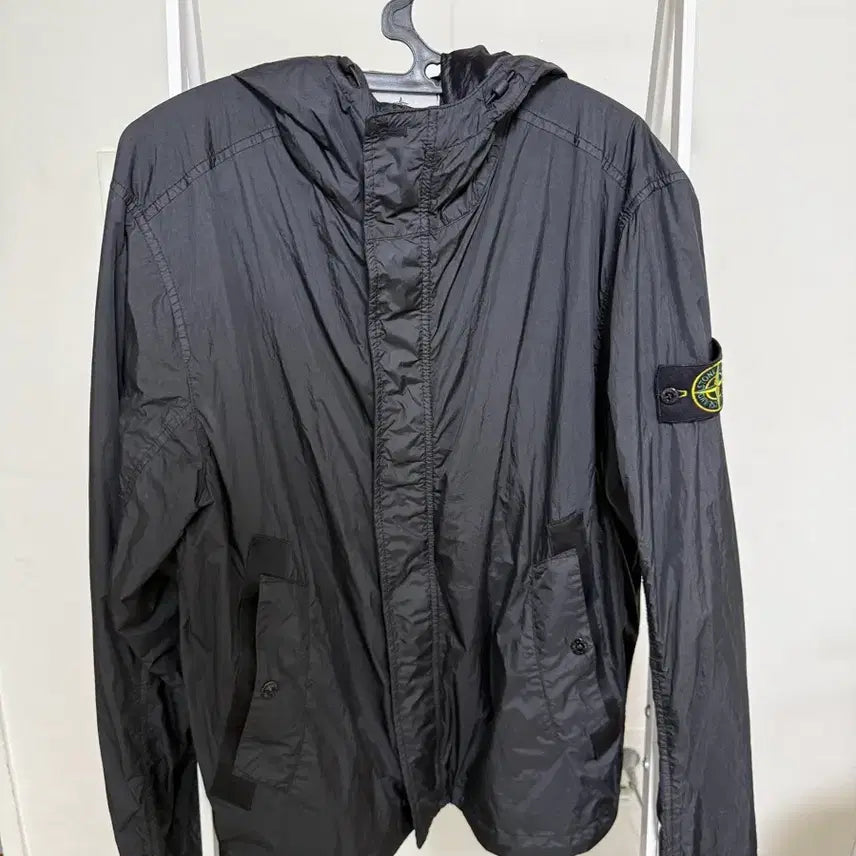 [BUNJANG] Stone Island 25s/s Crinkle Reps Windbreaker / 스톤 아일랜드 25s/s크링클랩스 바람막이