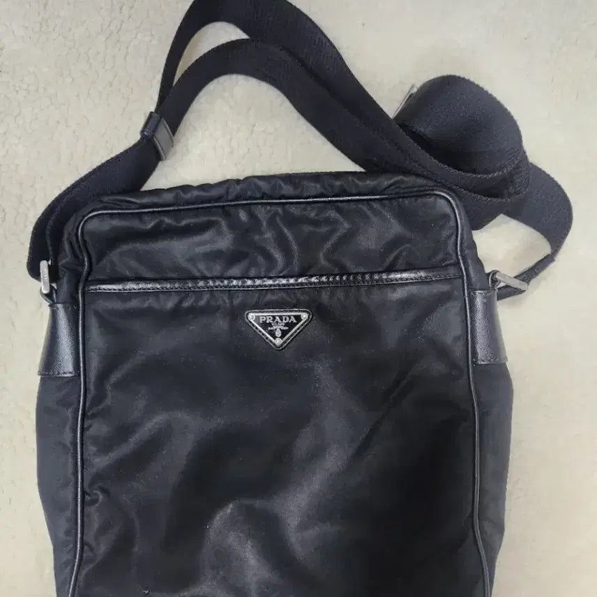[BUNJANG] Prada Nylon Crossbody Bag Black / 프라다 나일론 크로스백 블랙