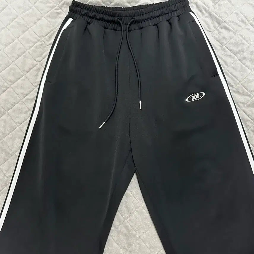 [BUNJANG] Born to Win Track Pants Black Size 1 / 본투윈 트랙 팬츠 블랙 1