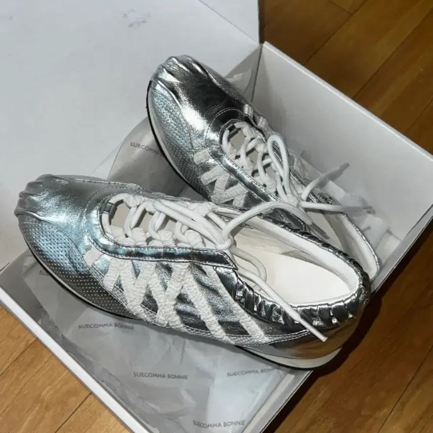 [BUNJANG] SUECOMMA BONNIE Shearling Sneakers / [새상품] 슈콤마보니 시어링 스니커즈 250mm