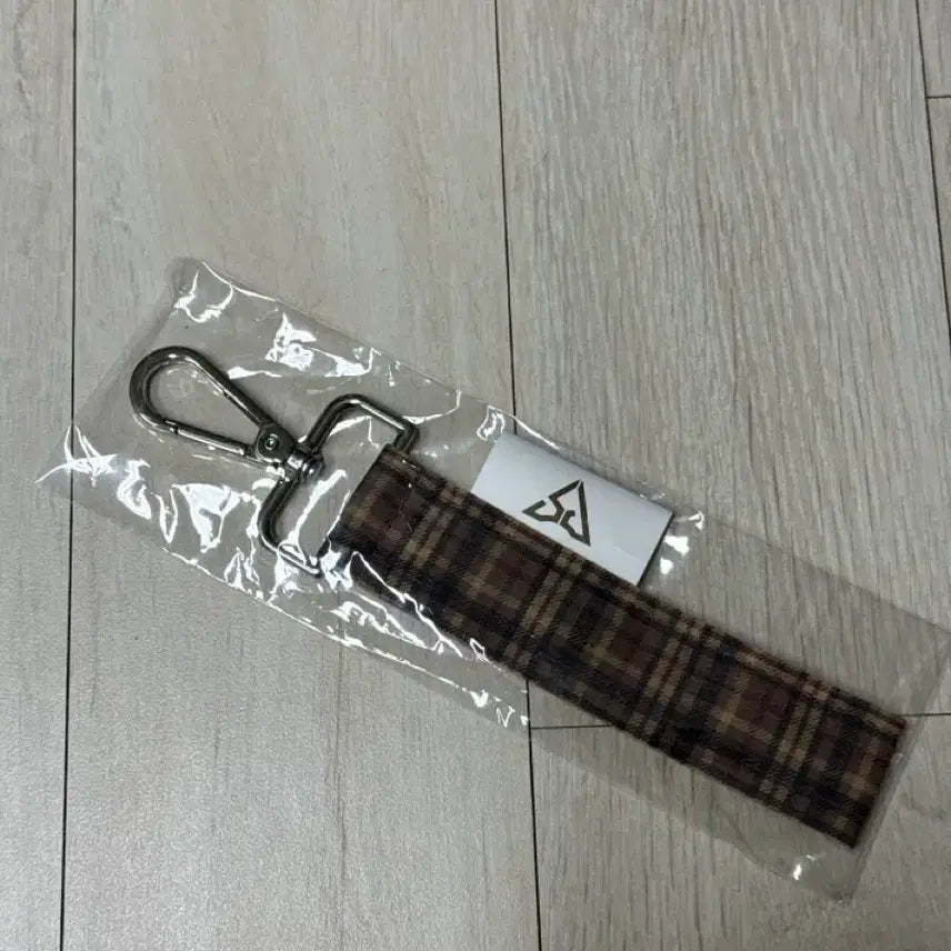 [BUNJANG] DAY6 Sungjin 30 Solo Concert Entrance Gift Keyring / DAY6 데이식스 성진 30 솔로 콘서트 솔콘 입장기프트 키링