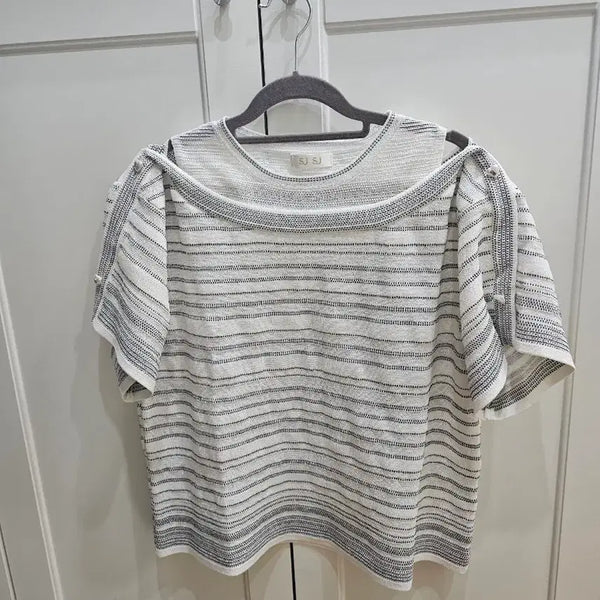 [BUNJANG] SJ SJ Shoulder Slit Knit / SJ SJ 어깨 트임 니트