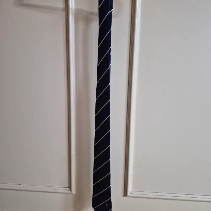 [BUNJANG] Louis Quatorze Necktie Navy / 루이까또즈넥타이