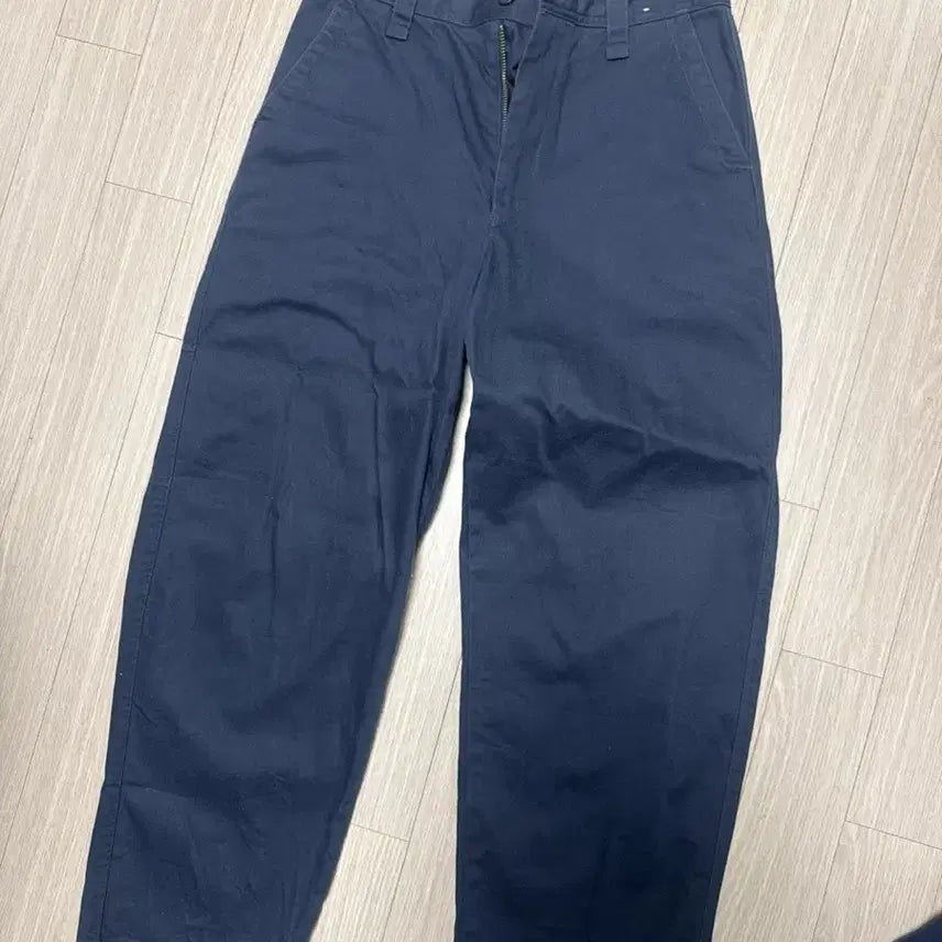 [BUNJANG] Uniqlo Wide Fit Chino Pants Navy / 유니클로 와이드핏 치노팬츠 네이비