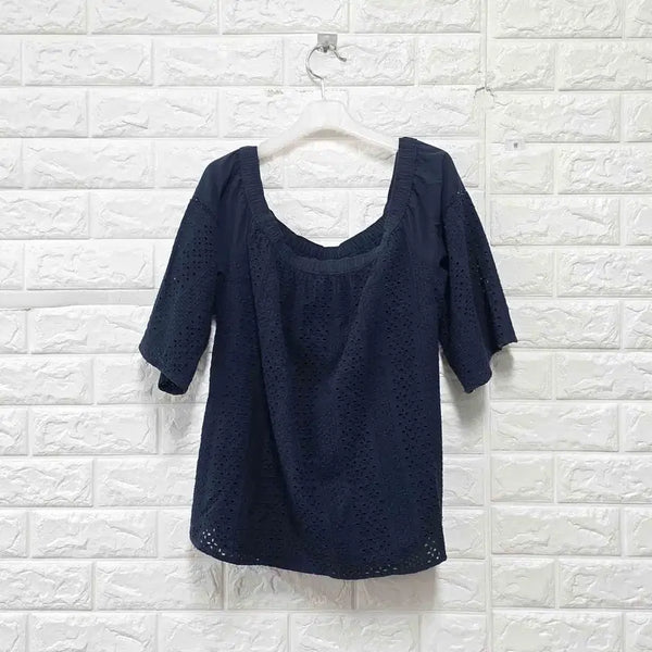 [BUNJANG] Abercrombie & Fitch Shoulder Neck Punching Blouse / M 아베크롬비 숄더넥 펀칭 블라우스 E23