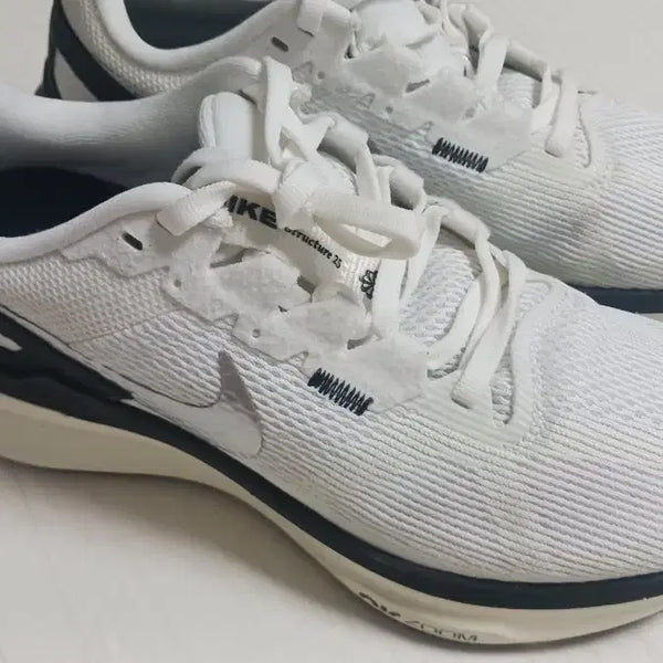 [BUNJANG] Nike Zoom Structure 25 Cushioning Running Shoes / 나이키 줌 스트럭처 25 쿠셔닝 운동화 런닝화//240