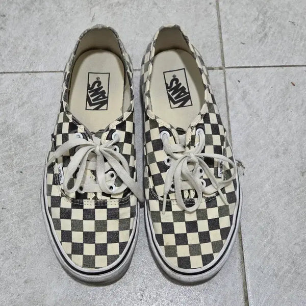 [BUNJANG] Vans Authentic Checkerboard Sneakers (Size 265) / 반스 어센틱 265 체커보드