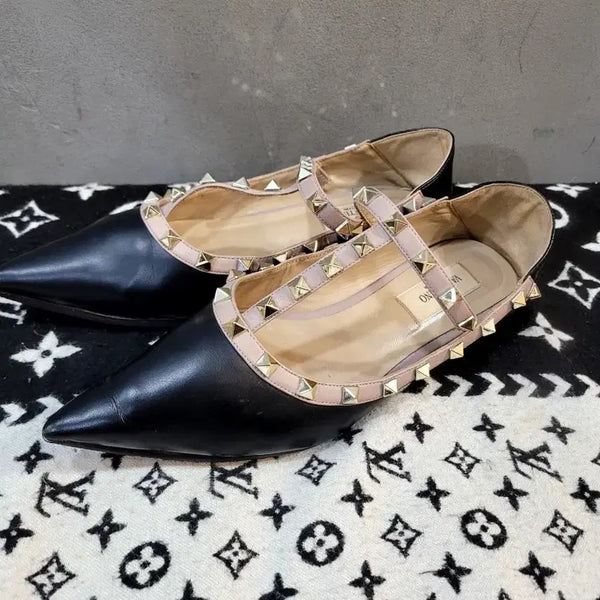 [BUNJANG] Valentino Garavani Rockstud Leather Flat Shoes / 정품 발렌티노 가바라니 락스터드 가죽 플랫슈즈