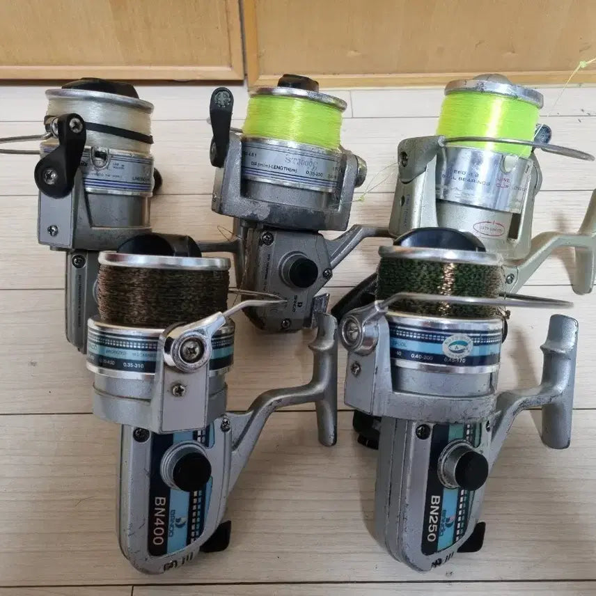 [BUNJANG] Fishing Reel Bundle Set (5 pcs) - Various Brands / [낚시용품] 원투낚시 릴뭉치 5개 일괄 바낙스 반도 원다 릴 장어잉어메기