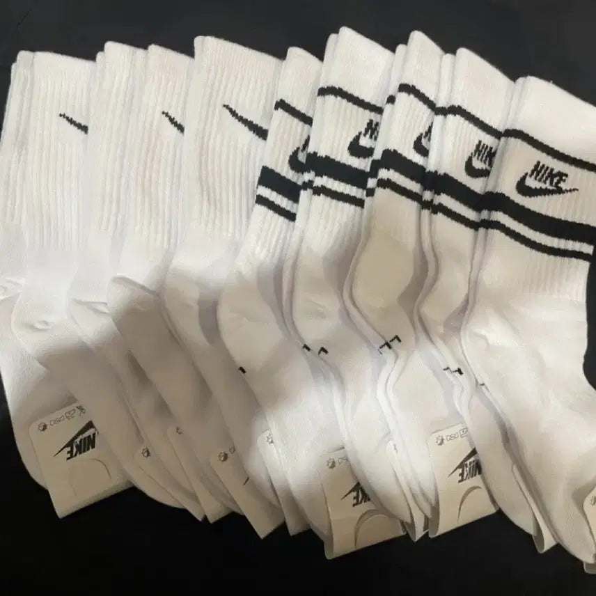 [BUNJANG] Nike Kids' Socks (170-200cm) - 10 Pair Bundle / 초등학생 나이키 양말 170-200cm 10개 일괄