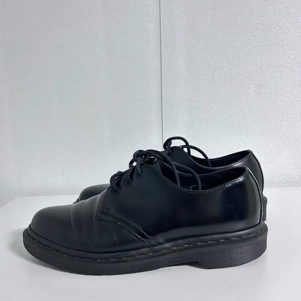 [BUNJANG] Dr. Martens 14345 3-Hole Derby Shoes Size 260 / 닥터마틴 14345 3홀 더비(260)
